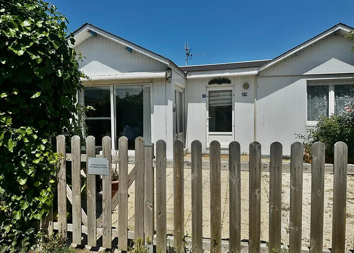 Holiday home Captain's Quarters - Maison En Bord De *